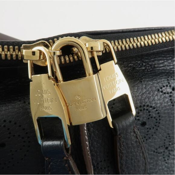 💎✨STUNNING✨💎AUTHENTIC Louis Vuitton Monogram Mahina Selene PM Shoulder Bag - Picture 12 of 15